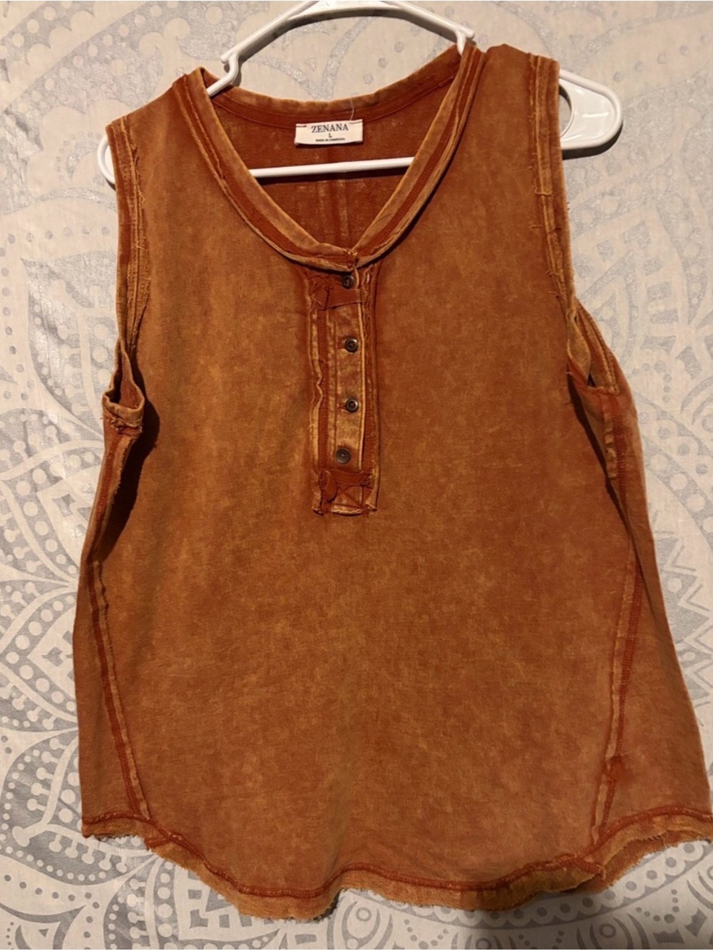 ✨ ZENANA Rust Orange Acid Wash Mineral Wash Henley Tank Top | Large 🧡